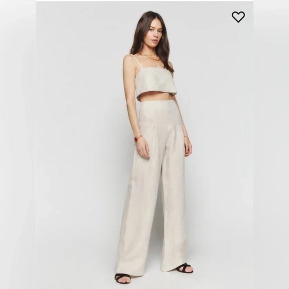 Reformation Cleo Linen Two Piece in Light Beige
Size2